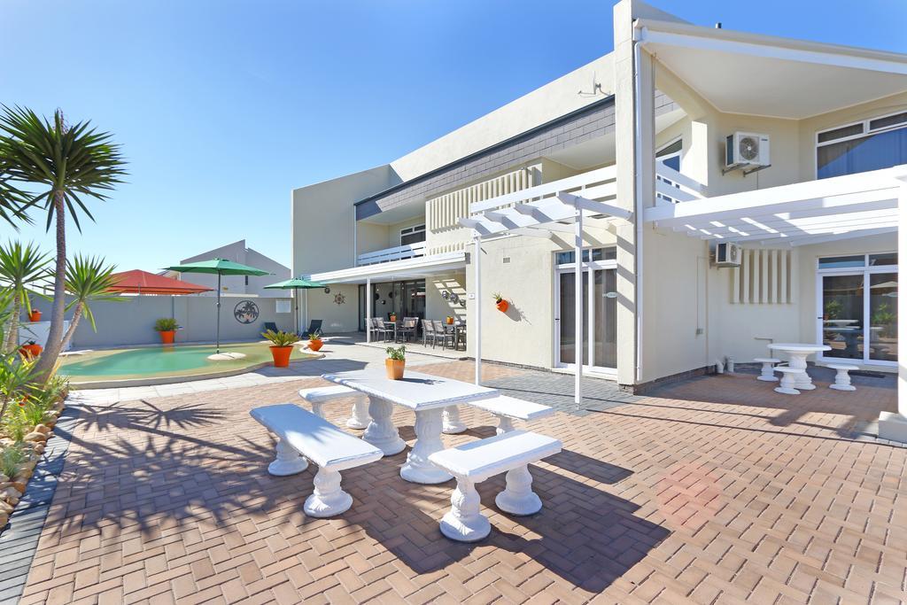 Orange Inn Melkbosstrand Bloubergstrand Exterior foto